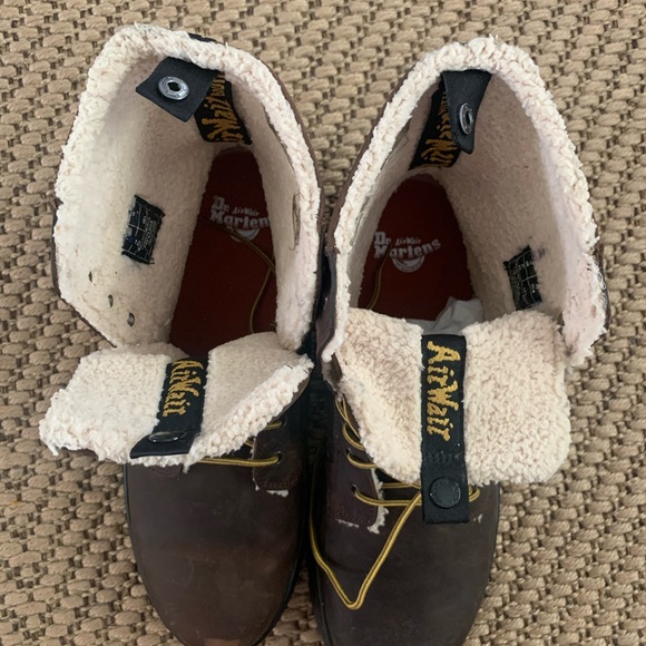 Doc Martin AirWair Boots 🥾 - Picture 4 of 7